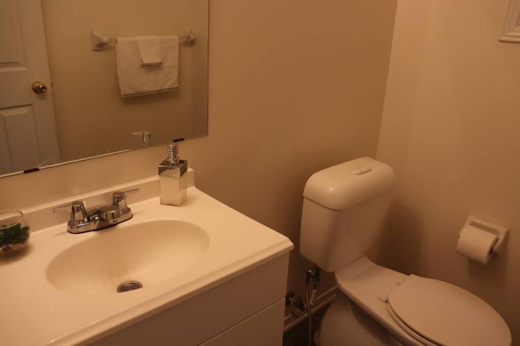 Entire 4 Bed Room Detached Residential Home Ajax Dış mekan fotoğraf