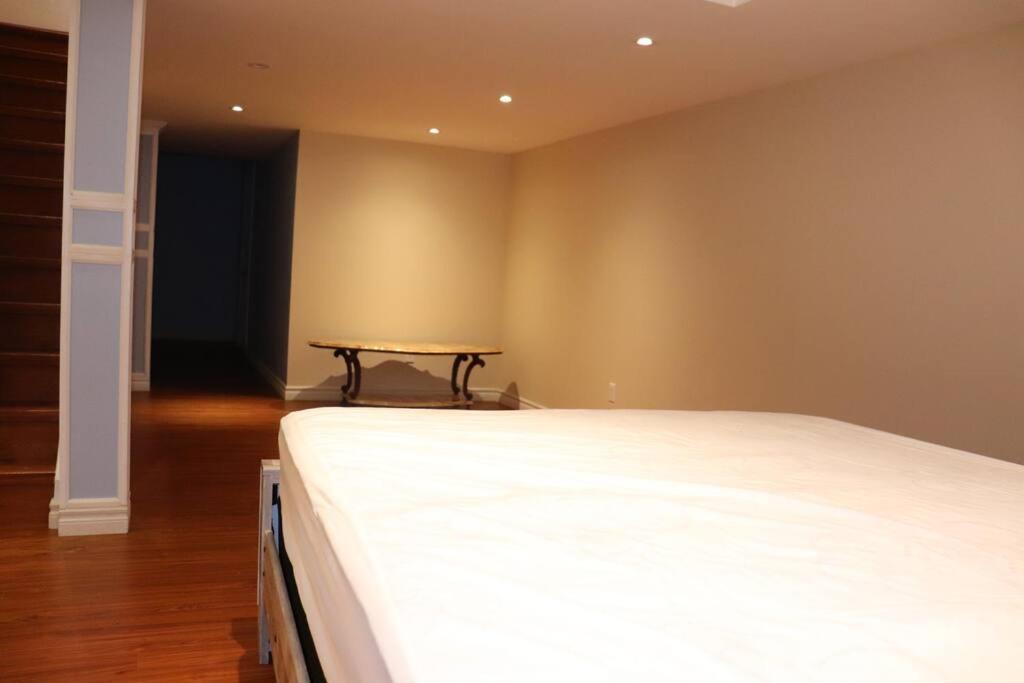 Entire 4 Bed Room Detached Residential Home Ajax Dış mekan fotoğraf