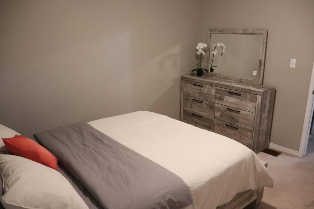 Entire 4 Bed Room Detached Residential Home Ajax Dış mekan fotoğraf