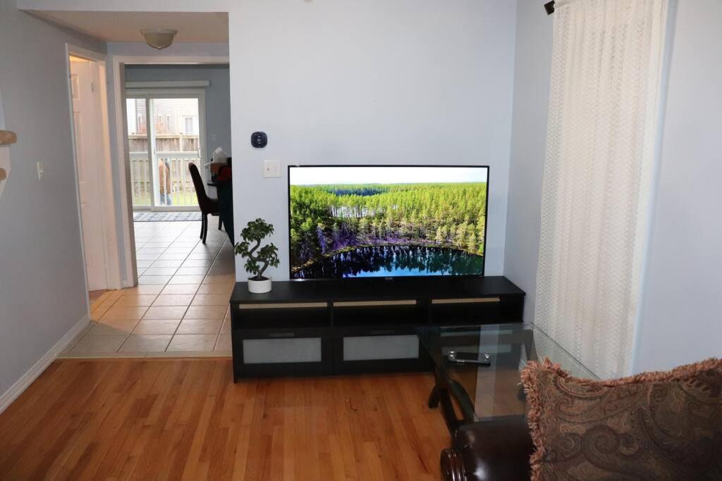 Entire 4 Bed Room Detached Residential Home Ajax Dış mekan fotoğraf