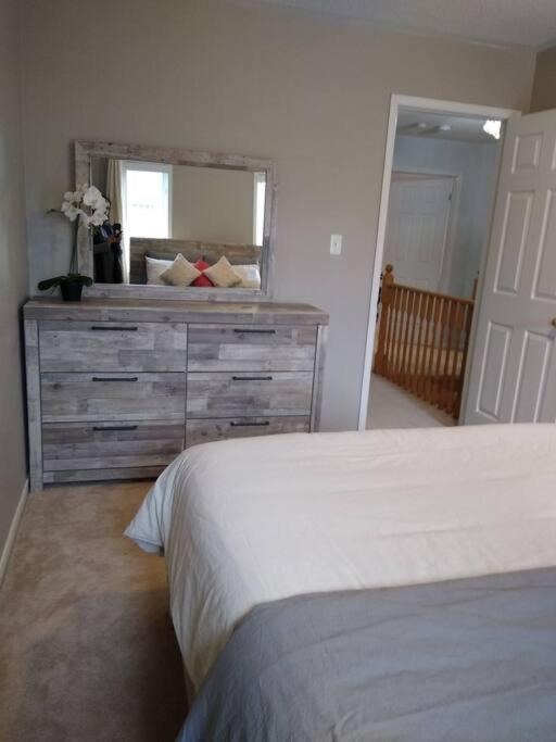 Entire 4 Bed Room Detached Residential Home Ajax Dış mekan fotoğraf